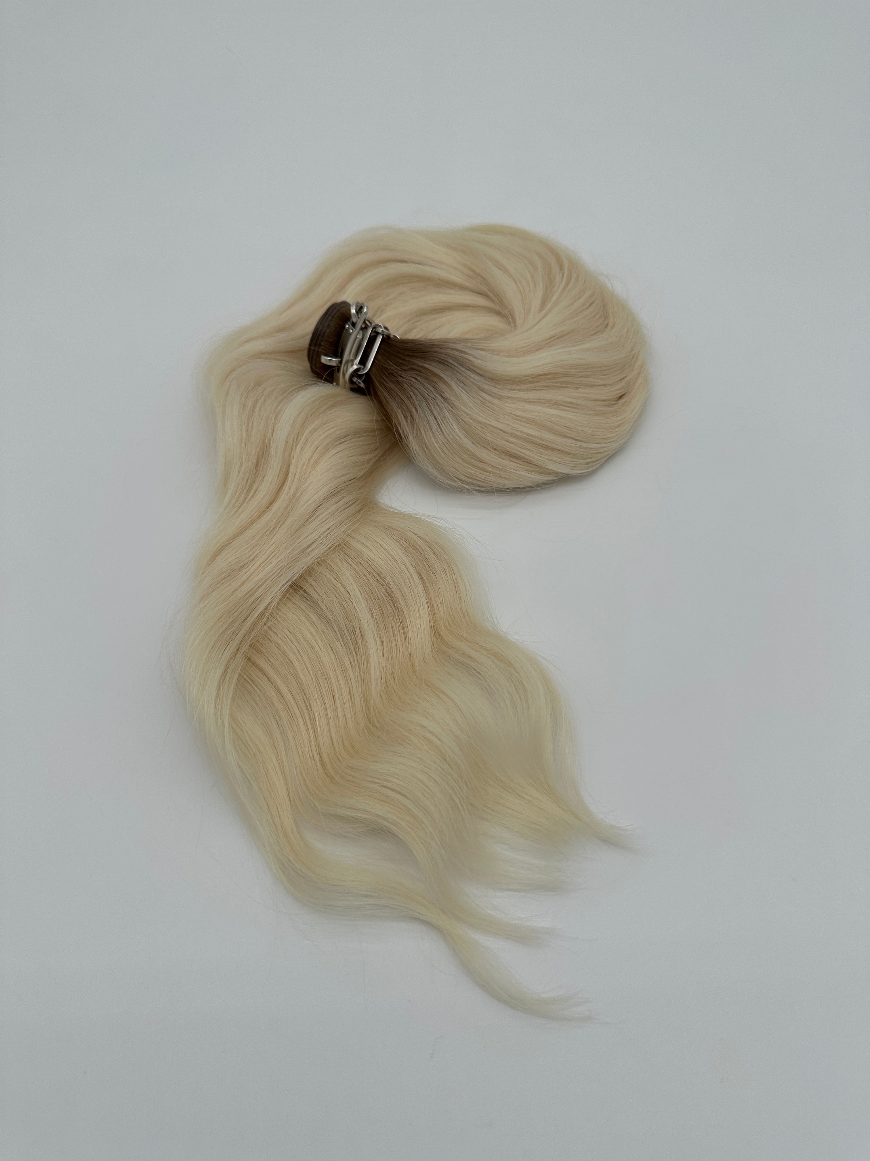 Signature Weft Color R10